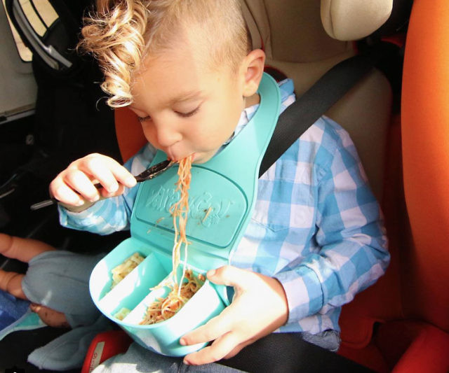 Dare-U-Go One-Piece Bib & Baby Plate