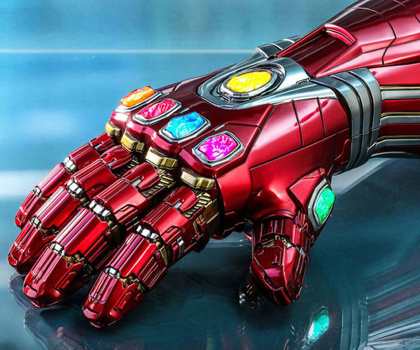 Lifesize Avengers Endgame Nano Gauntlet