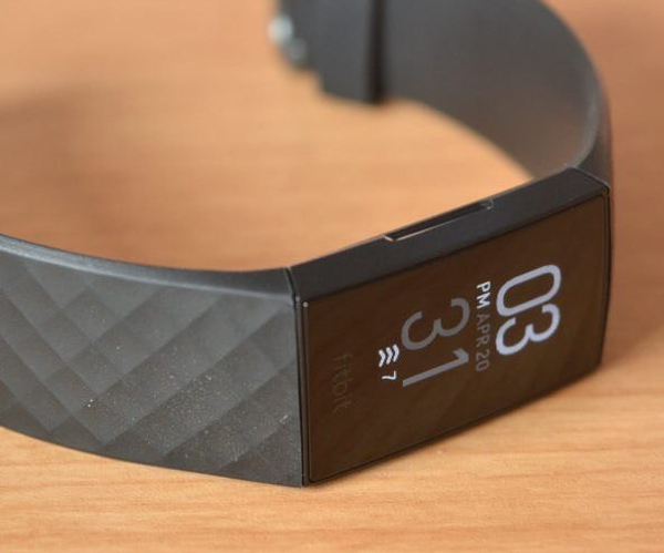 Fitbit Charge 4