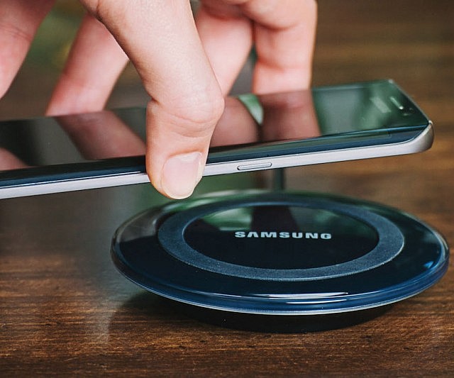 Samsung Wireless Charging Pad