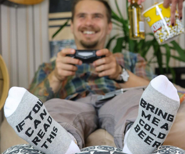 If You can Read This Bring me a Cold Beer Socks
