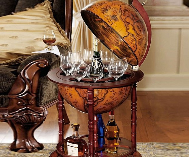 Sixteenth Century Globe Bar