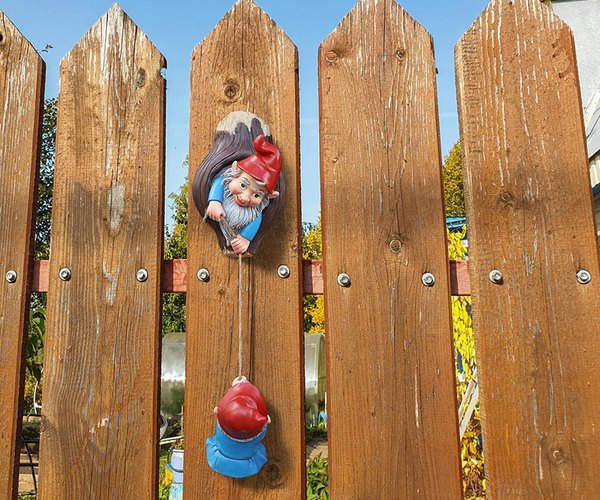 Climbing Gnomes