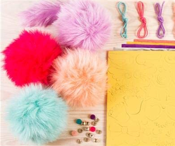 DIY Pom Pom Buddy Set