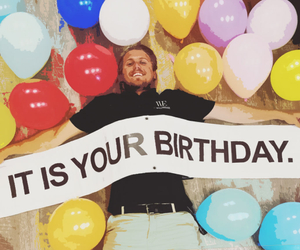 The Ultimate List of 40th Birthday Gifts For Men That Will Start Off His Forties Right