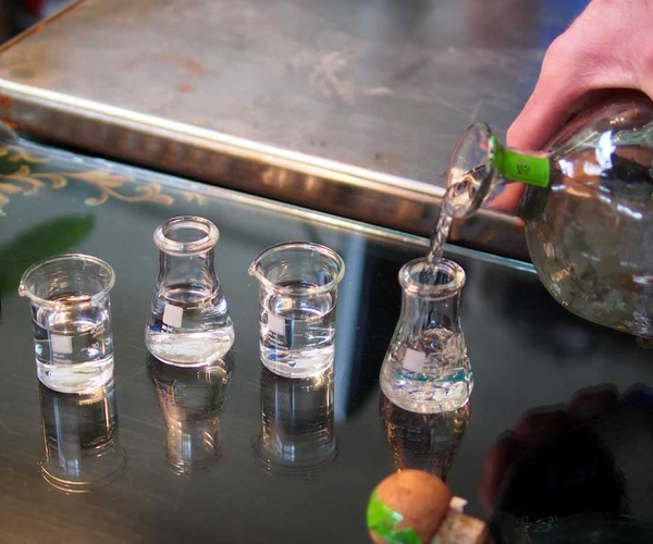 Beaker Shot Glass Set