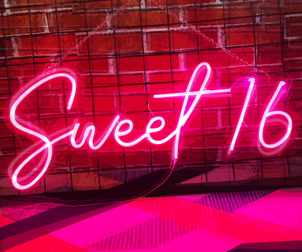 The Ultimate List Of Sweet 16 Gifts For Girls That She'll Never Admit She's Totally In Love With