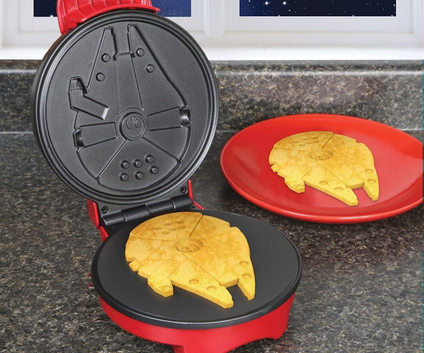 Millennium Falcon Waffle Maker