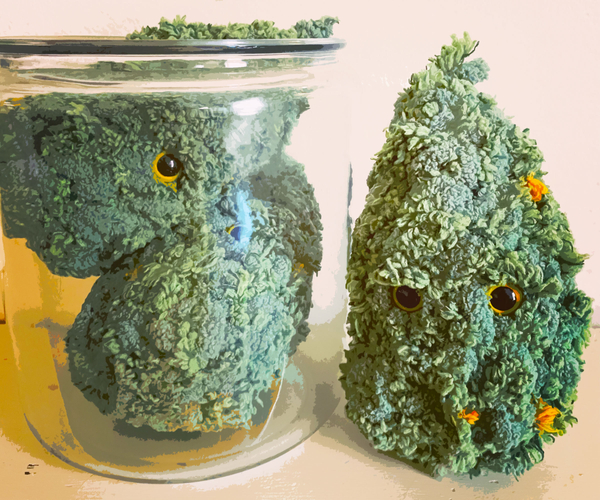 27 Dank Smoking Accessories That Any Self-Respecting Stoner Needs In Their Life