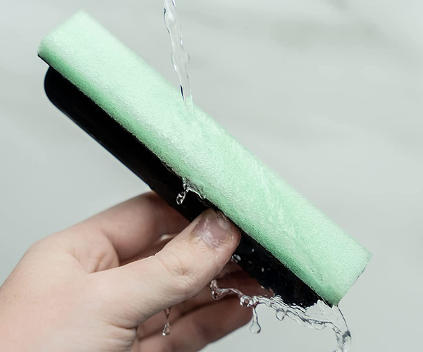 Mat's Beard Bar Miracle Cleaning Device