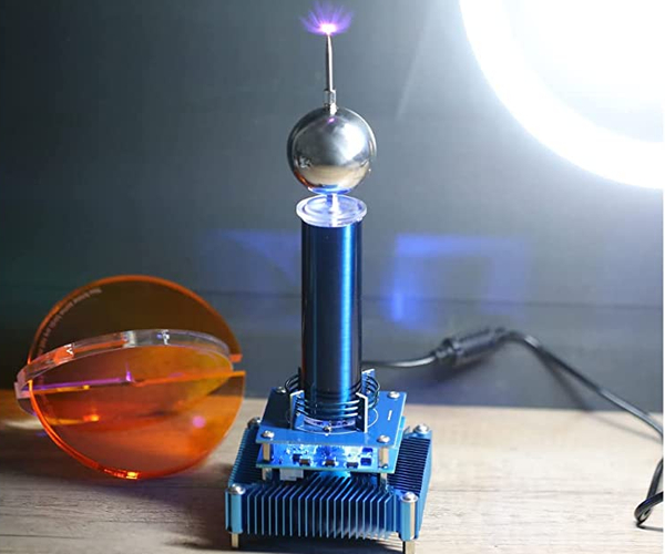 Tesla Coil Arc Light Speaker
