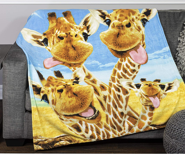 Giraffe Selfie Blanket