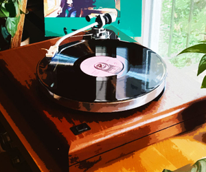 27 Groovy Gifts For Vinyl Lovers That'll Be Like Music To Their Ears