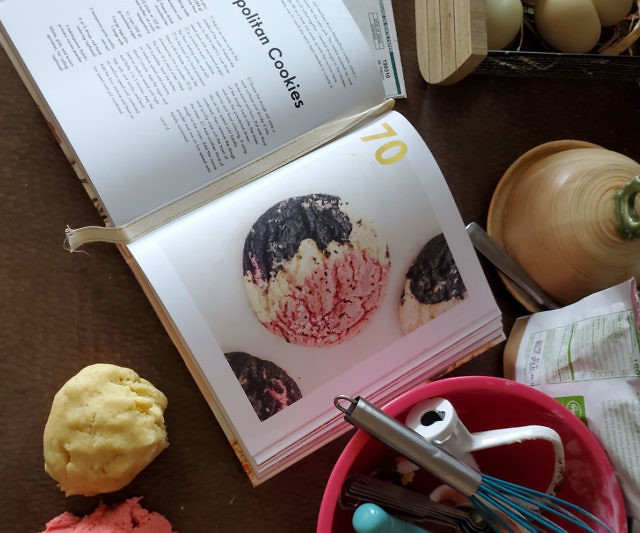 100 Cookies Baking Book
