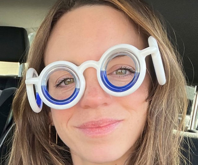 Motion Sickness Preventing Glasses