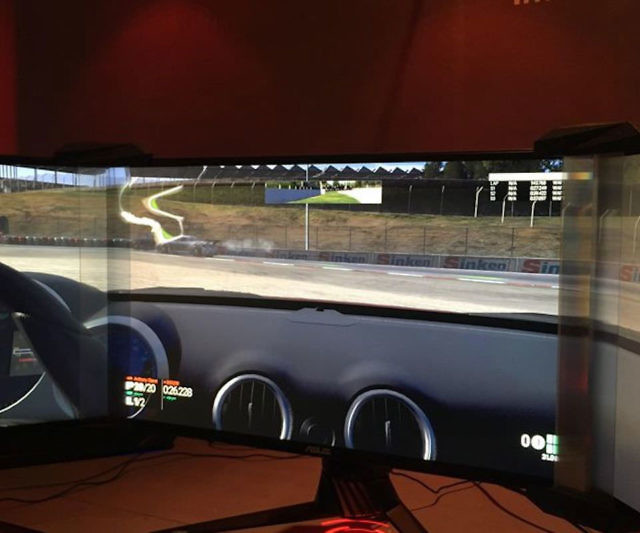 ASUS Bezel-Free Multi-Monitor Kit