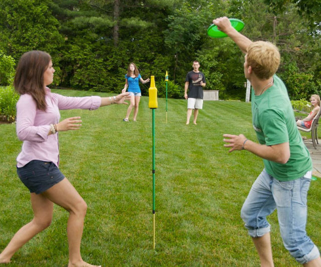 Bottle Bash Frisbee Game