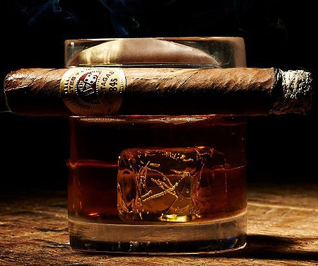 Cigar Holding Glass