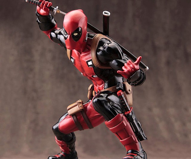 Deadpool Statue