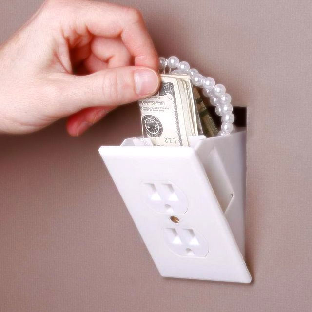 Wall Outlet Safe