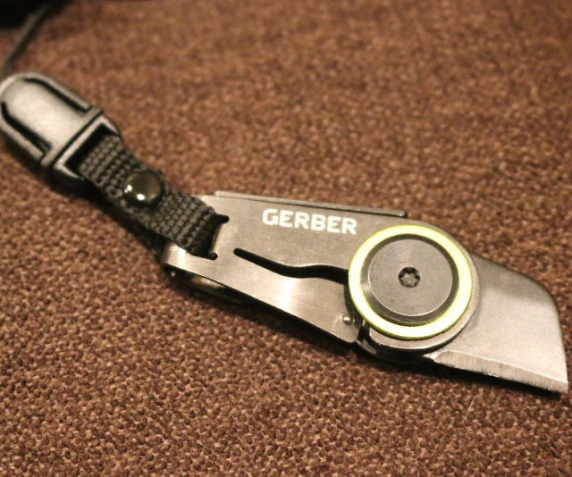 Zip Blade Keychain Knife