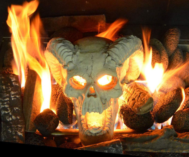 Fireplace Skull Gas Log