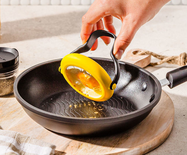 Flip & Serve Egg Ring