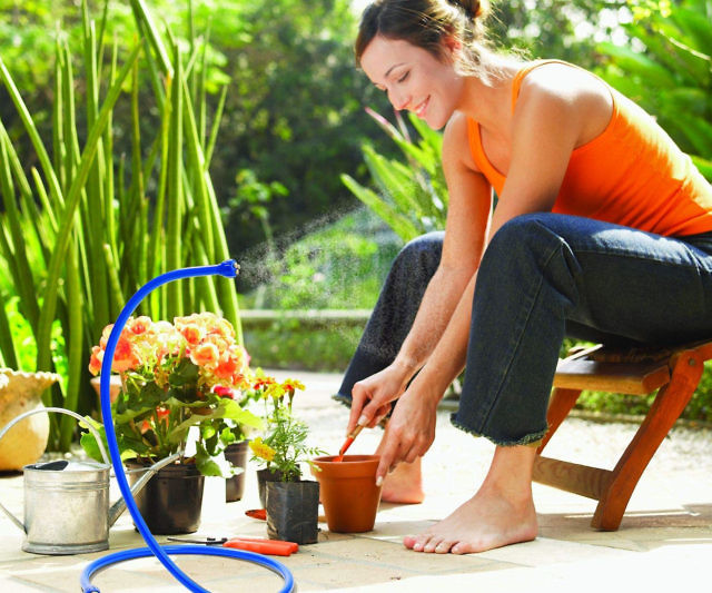 Flexible Portable Mist Stand