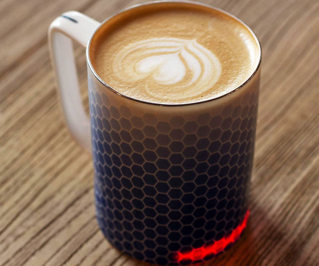Self-Heating Smart Mug