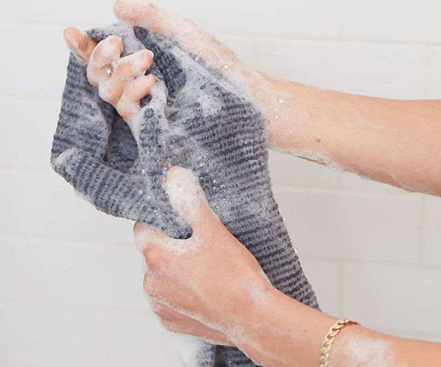 Goshi Exfoliating Shower Towel