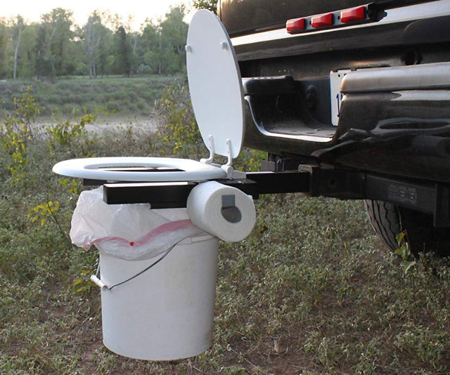 Hitch Mountable Portable Toilet