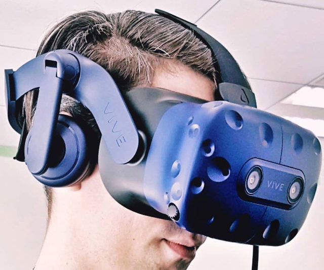 HTC VIVE Pro Virtual Reality Headset