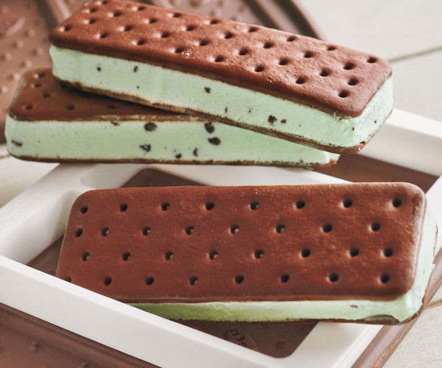 Ice Cream Sandwich Maker