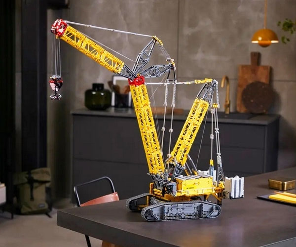 LEGO Technic Liebherr Crawler Crane
