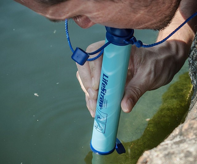 Water Purifying Straw
