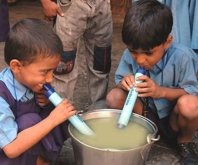 Water Purifying Straw