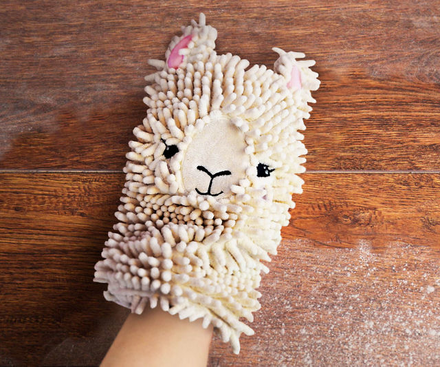 Llama Dusting Mitt