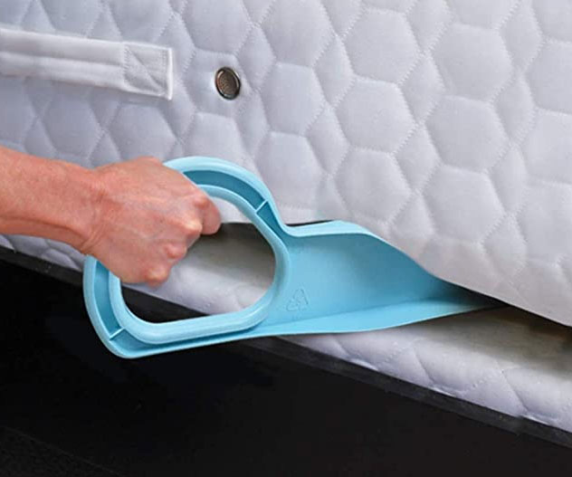 Mattress Lifting Tool