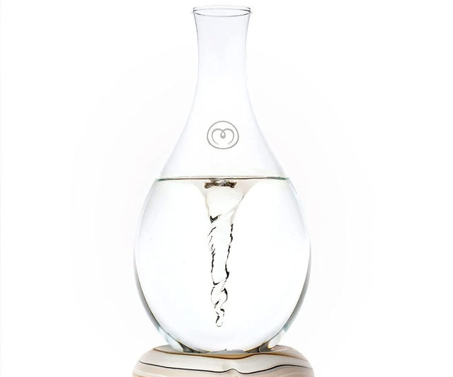MAYU Swirl Water Pitcher