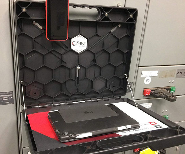 OmniShelf Magnetic Workstation