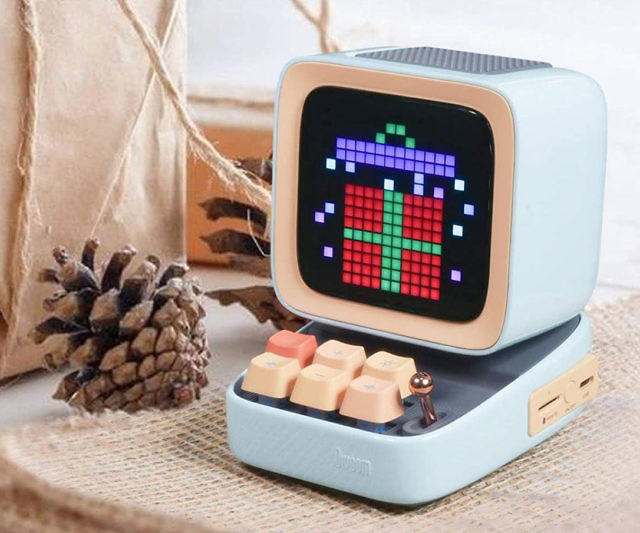 Retro Pixel Art Game Bluetooth Speaker