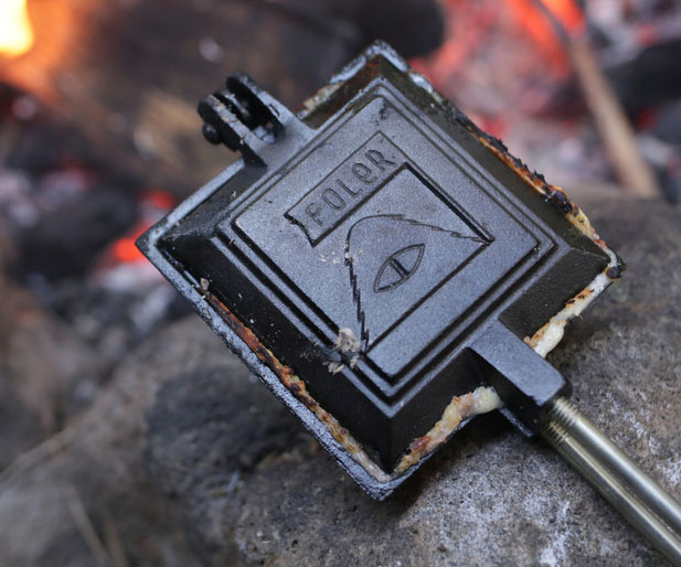 Cast Iron Sandwich Maker