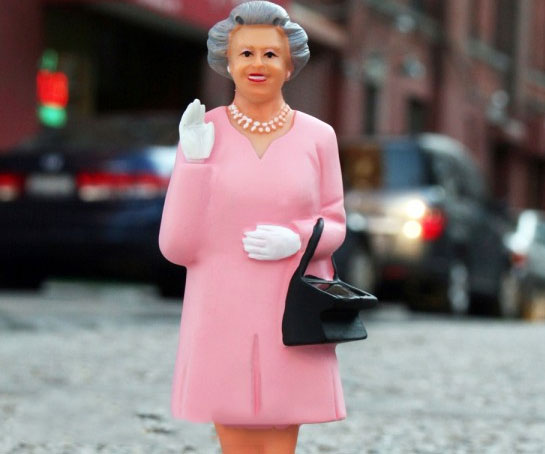 Solar Powered Waving Queen