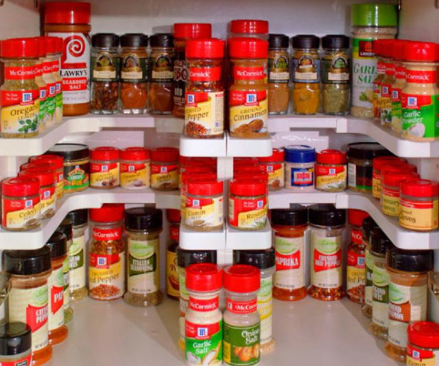 Spice Shelf Organzier