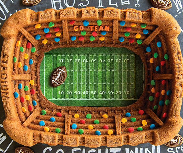 Stadium Bundt Cake Pan
