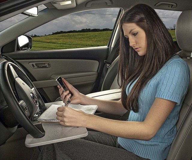 Steering Wheel Workstation