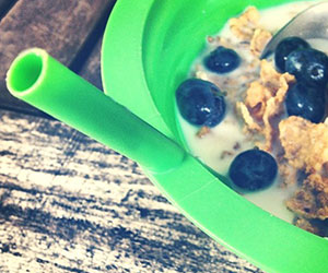 Built-In Straw Cereal Bowl
