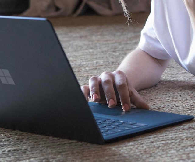 Microsoft Surface Laptop