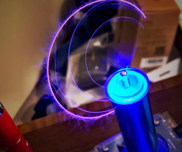 Desktop Music Tesla Coil