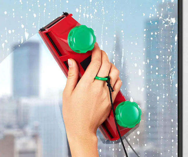Magnetic Window Cleaner